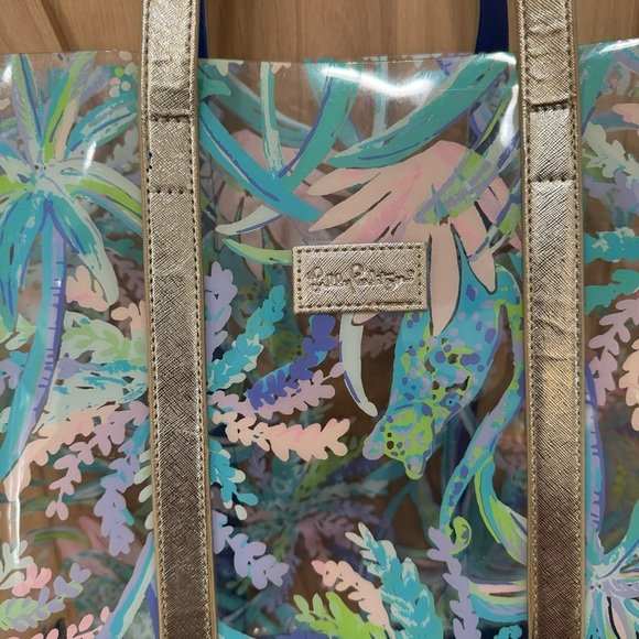 Lilly Pulitzer Clear PVC Sweet Escape Print Tote Flora Beach Bag Gold Trim - Picture 4 of 16